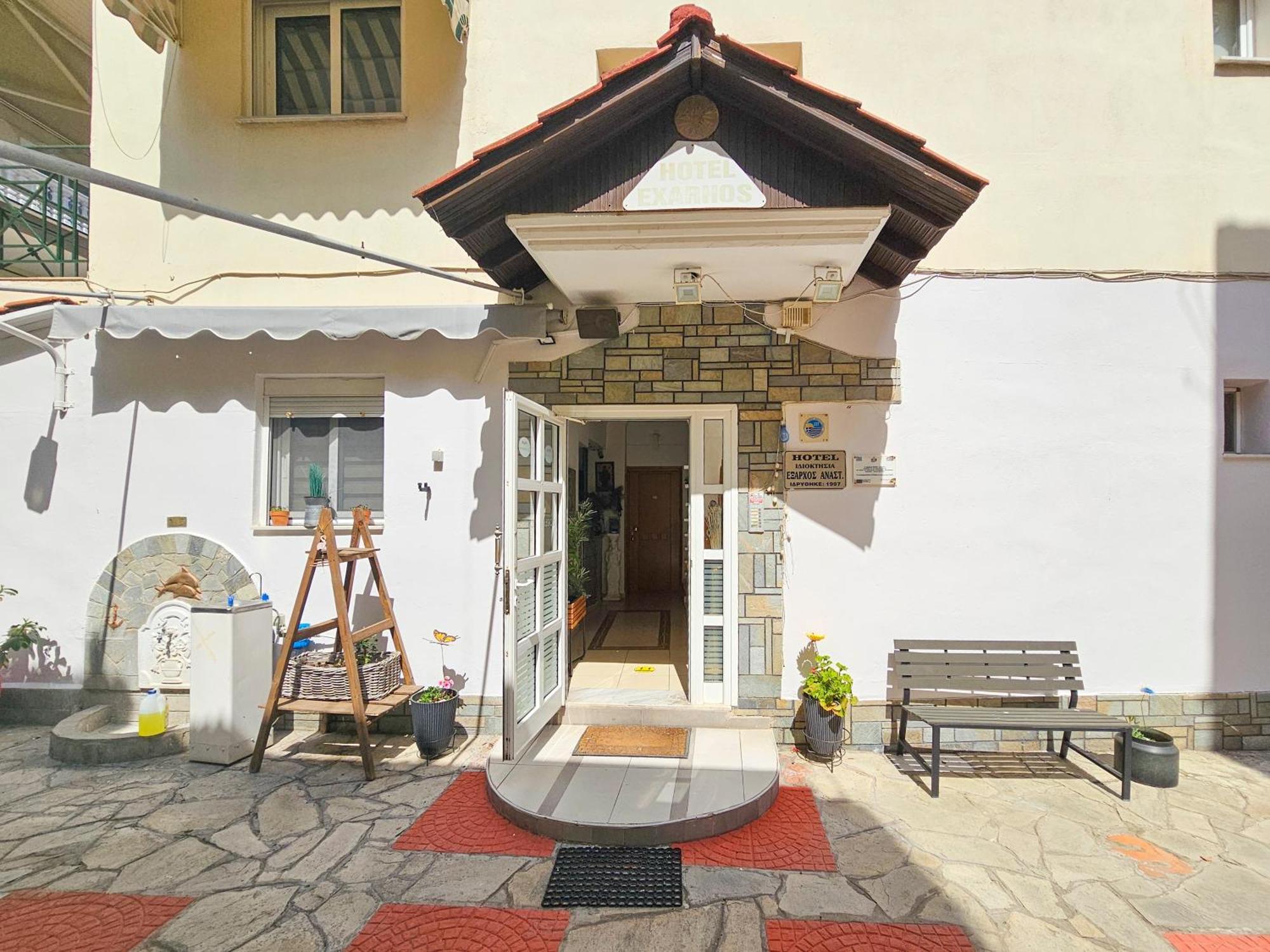 Hotel Exarhos Paralía Kültér fotó