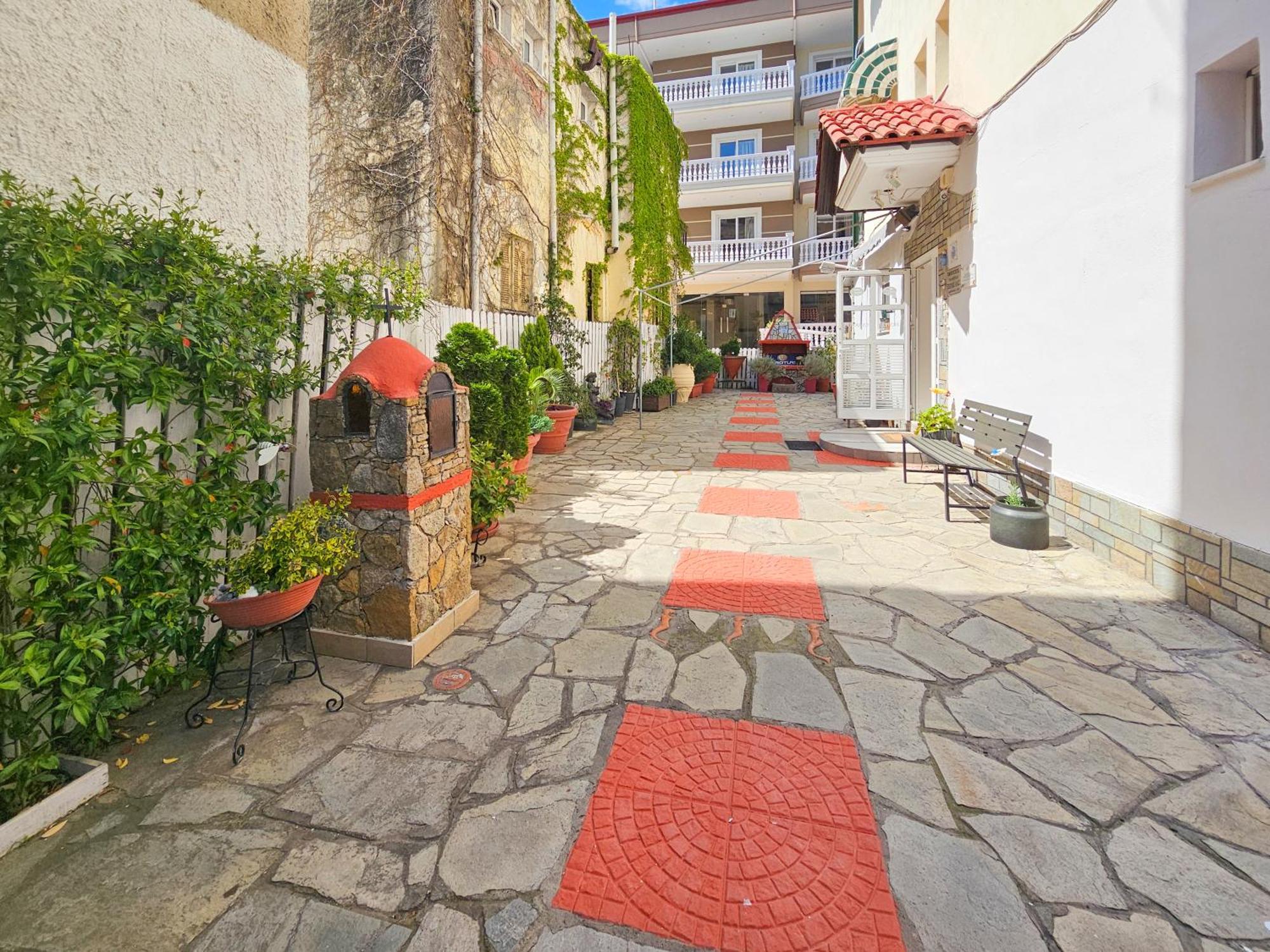 Hotel Exarhos Paralía Kültér fotó